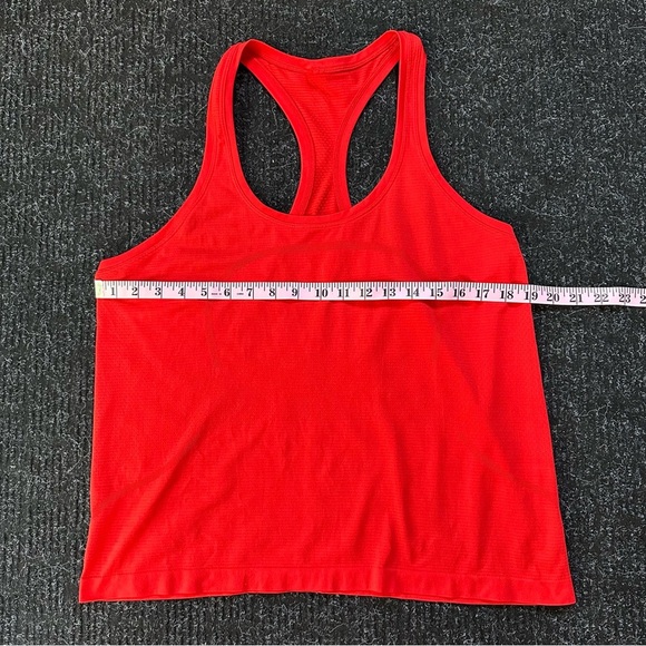 Lululemon Swiftly Tech Racerback Tank Top 2.0 Race Length Vibrant Red Size 14 - Picture 7 of 7